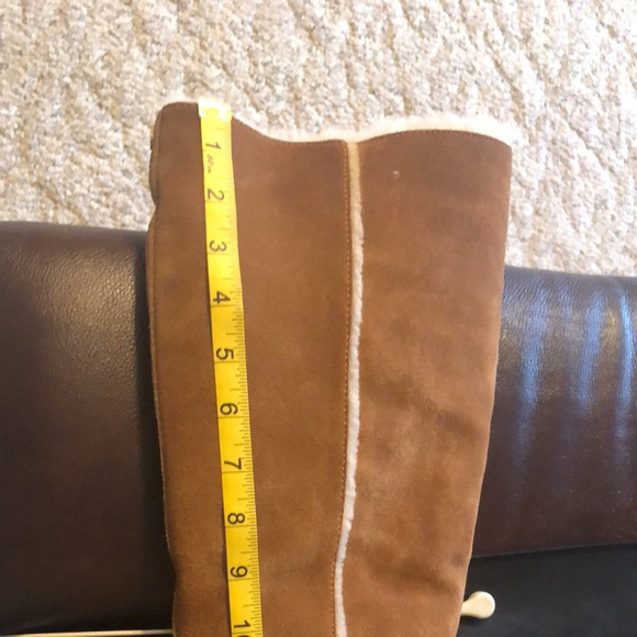 Ugg Boots - Picture 3 of 8